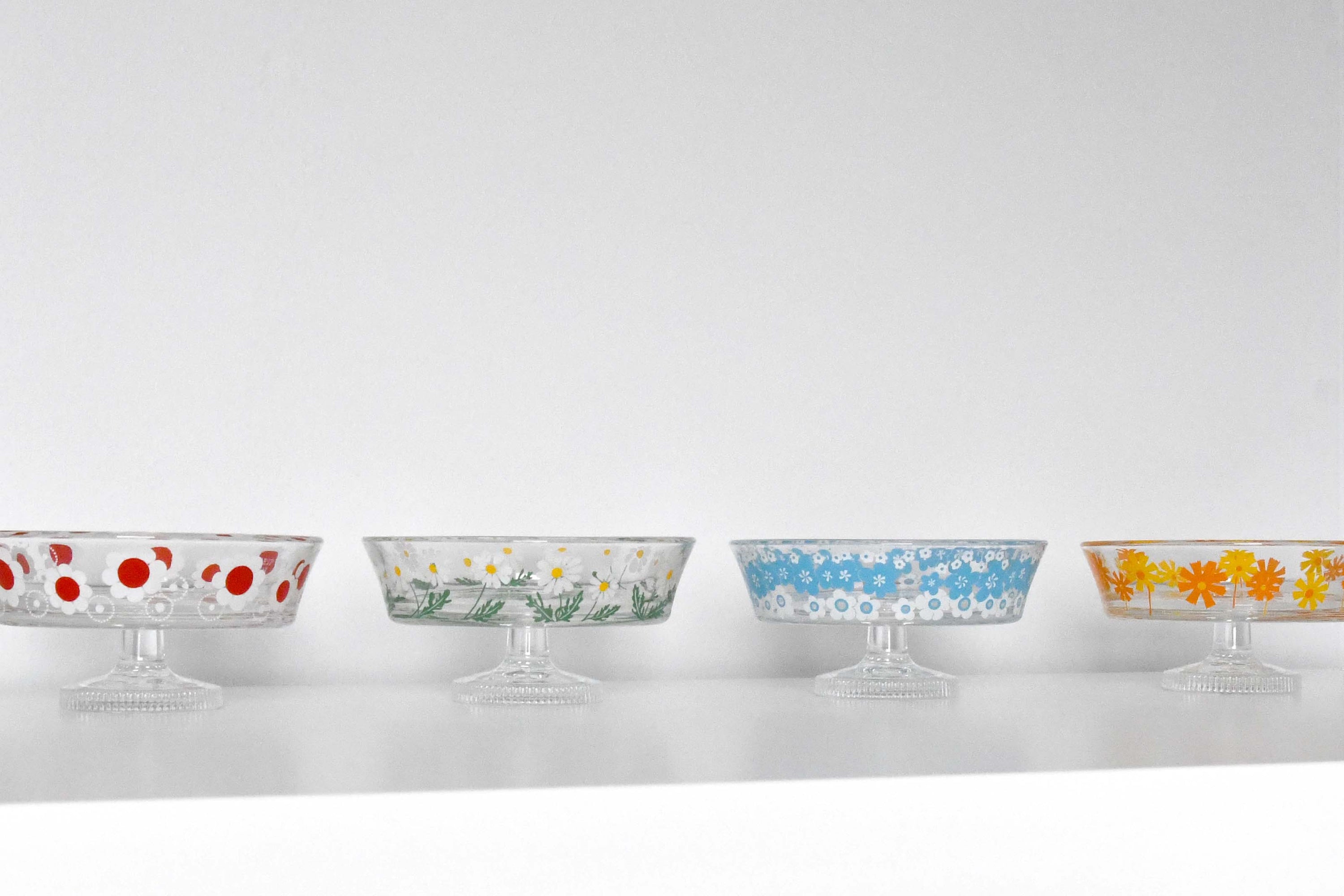 Aderia Retro Shallow dessert cup glassware, Japanese retro illustration and high-quality design