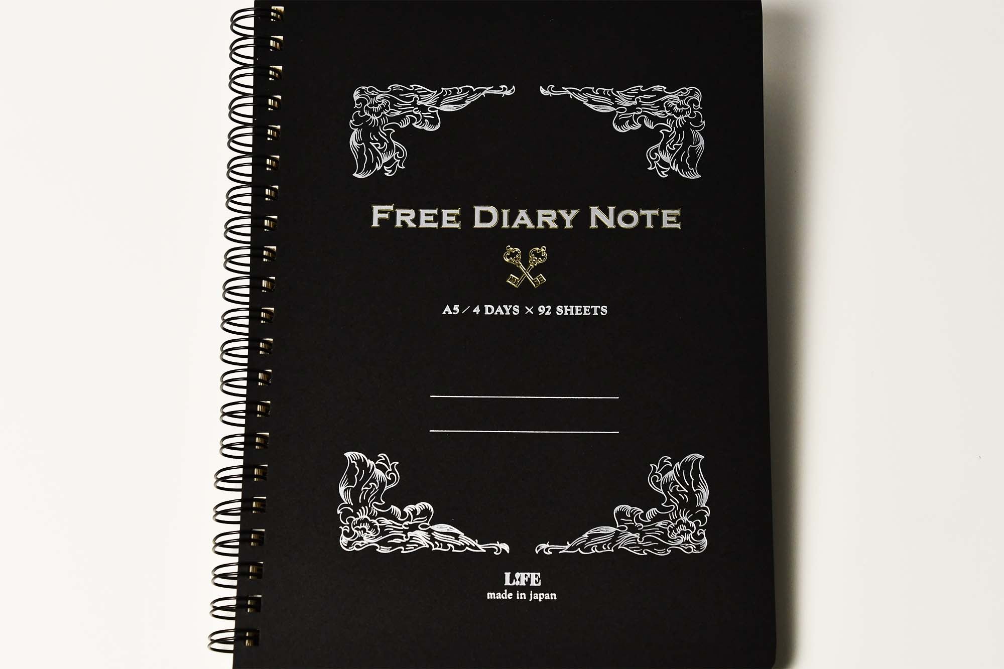 LIFE Free Diary Note A5 4 Days 92 Sheets Black Made in Japan