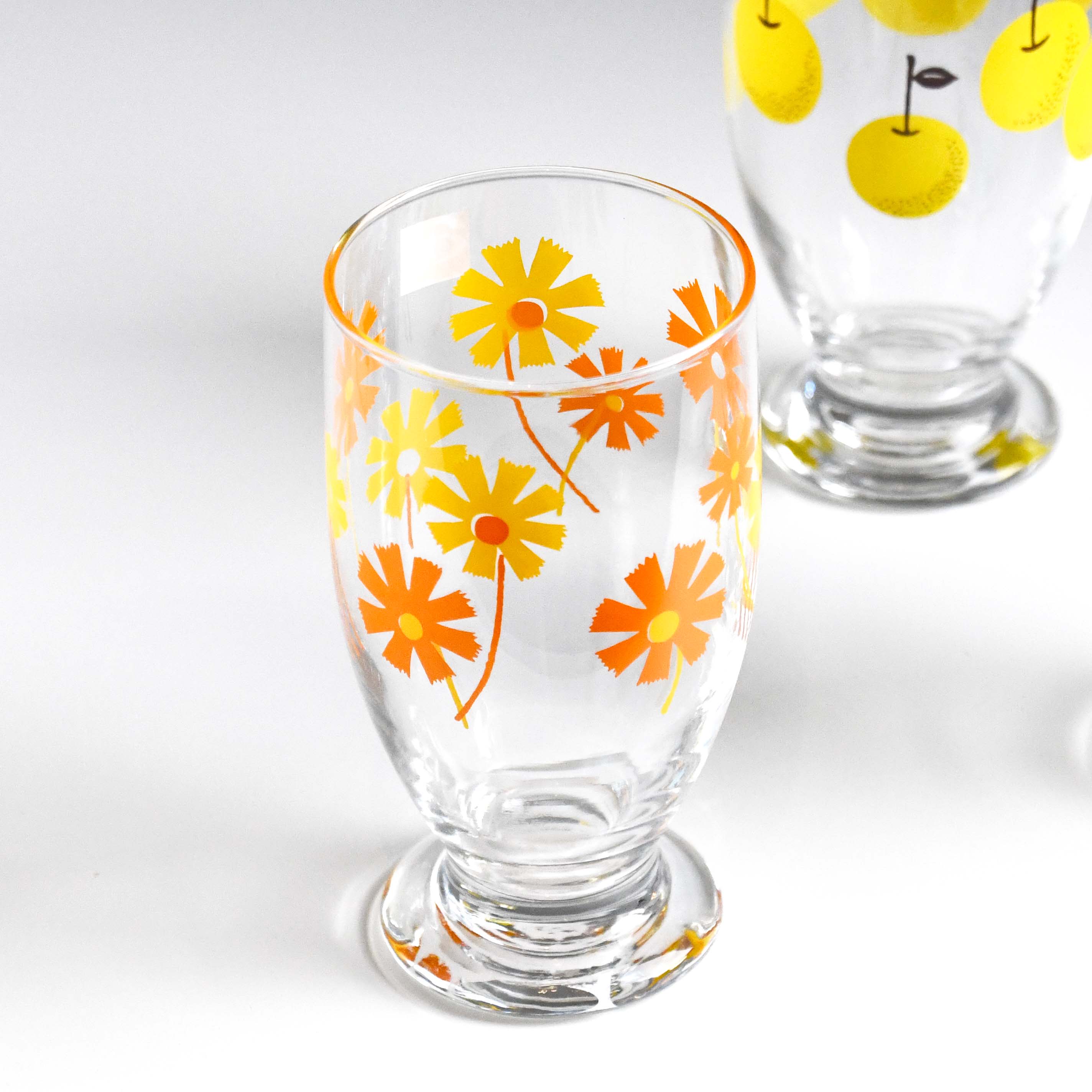 Aderia Retro Glass with stand glassware, Japanese retro illustration and high-quality design