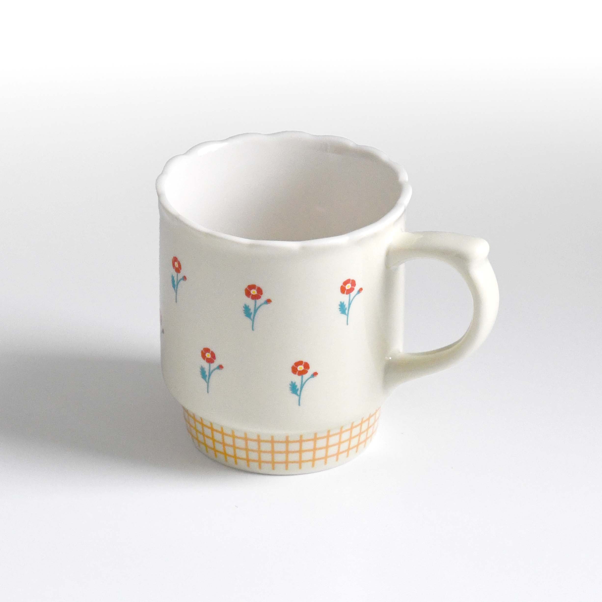 bloomy mug Beige Poppy Mug cup, cute retro design