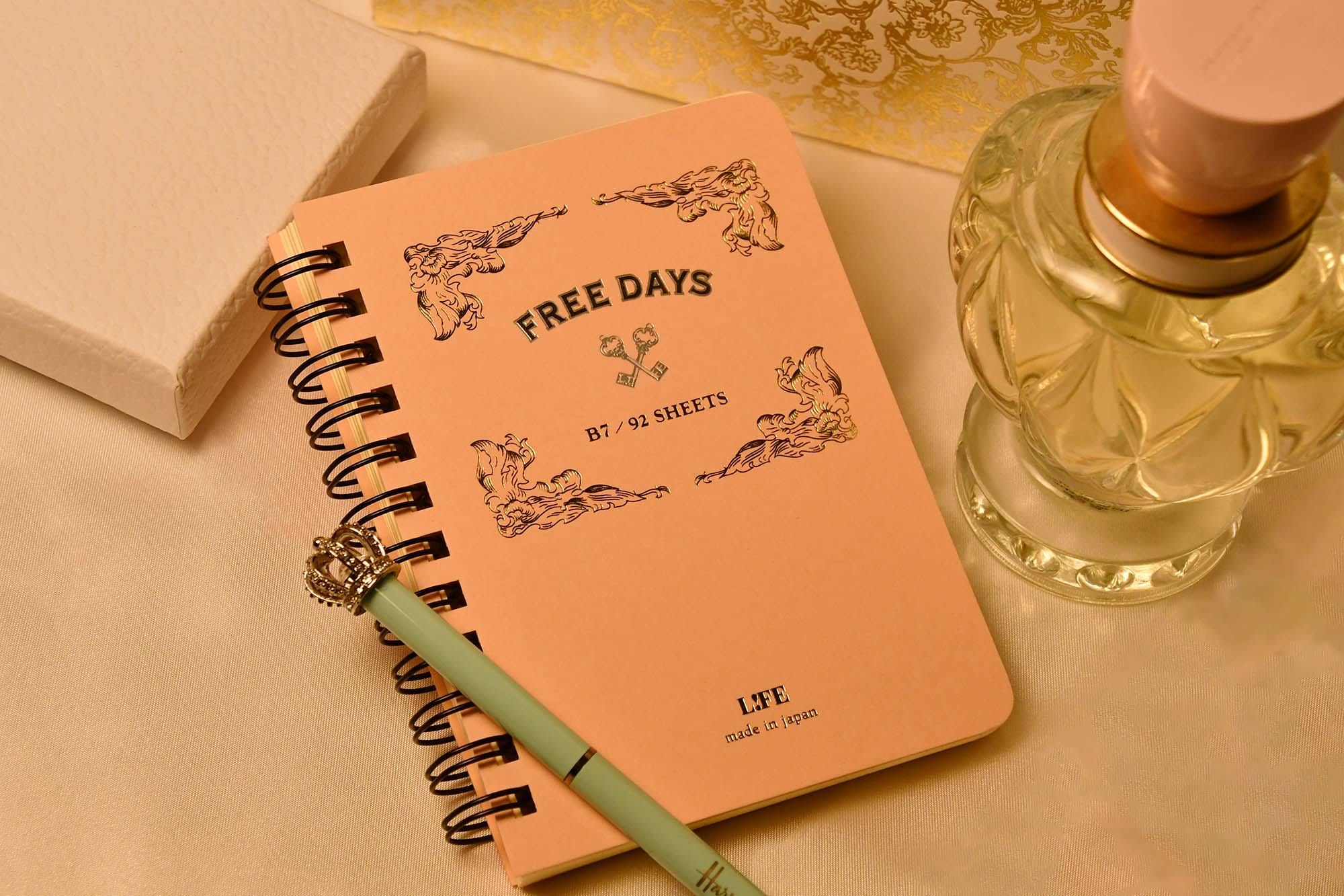 LIFE FREE DAYS B7 92 Sheets Notebooks Pocket Journal Momo Made in Japan 